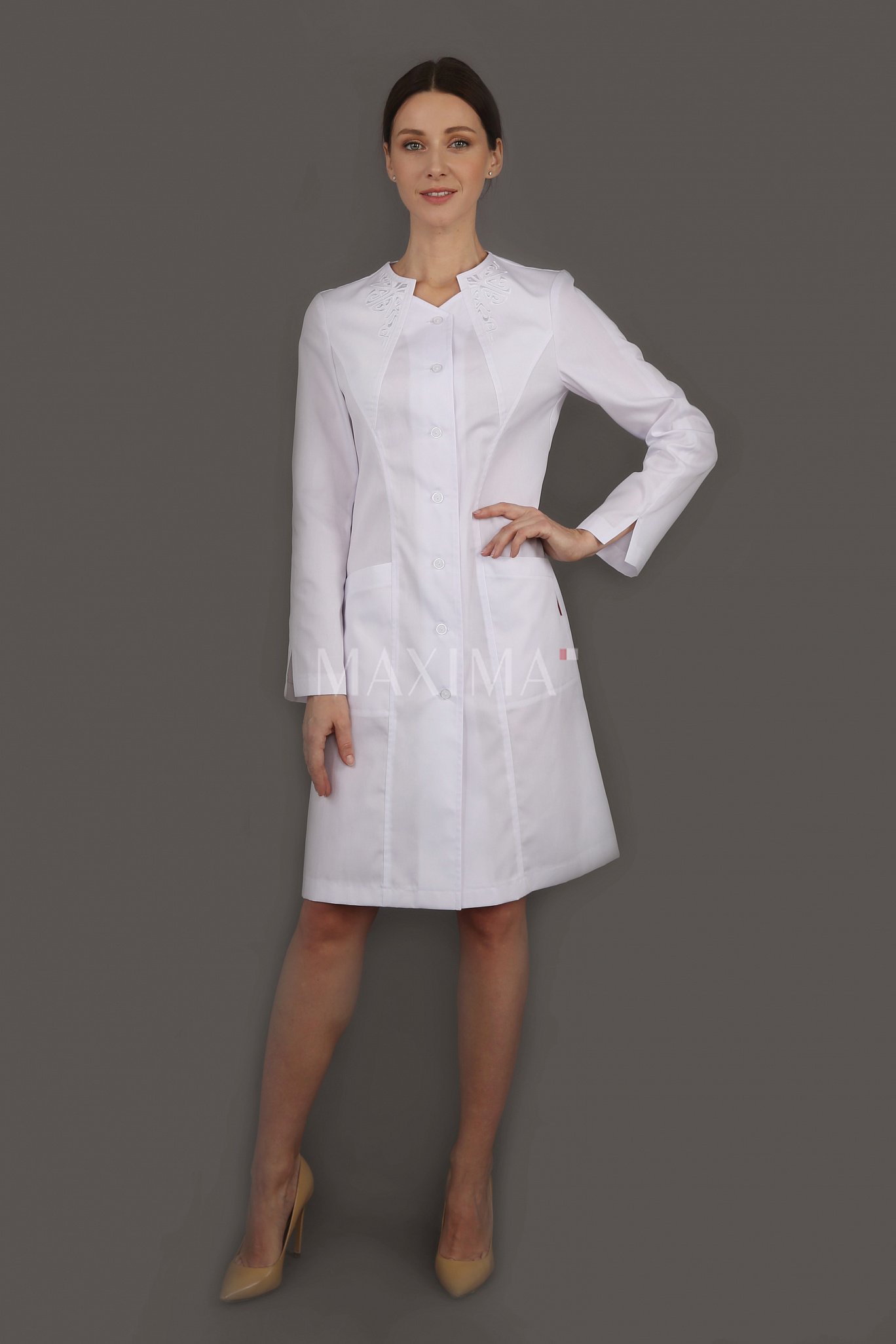 Женский медицинский халат "Шелли" с вышивкой